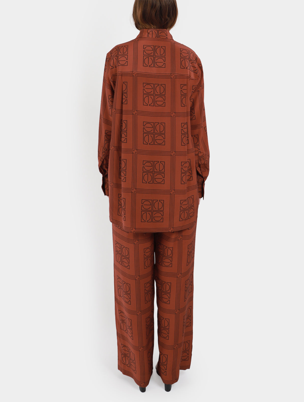 esse-studios-asta-silk-shirt-asta-print_3.jpg
