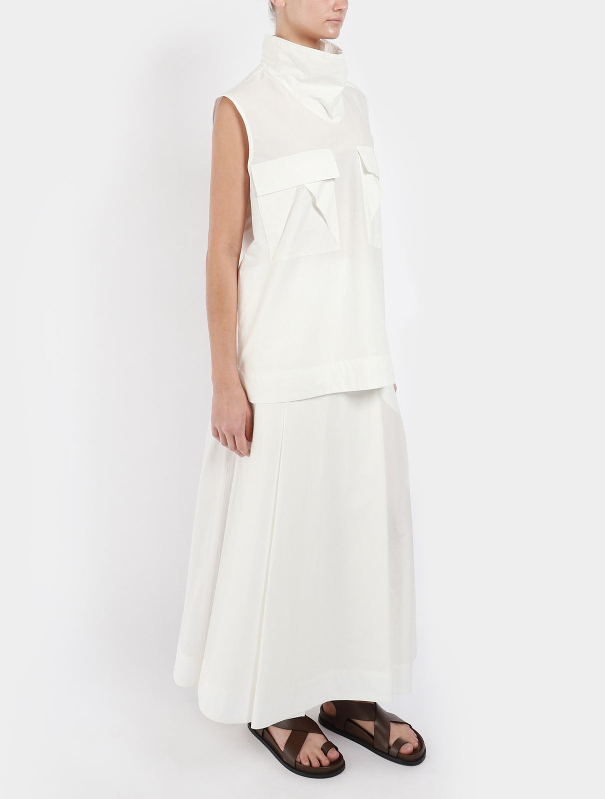 rory-william-docherty-funnel-neck-origami-pocket-shell-white_2.jpg